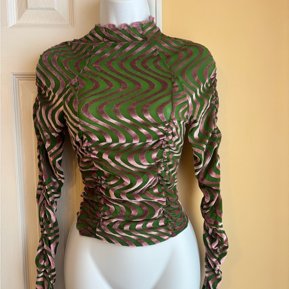 Urban Outfitters Swirl Scrunch Velvet Long-Sleeve Top | Size Small